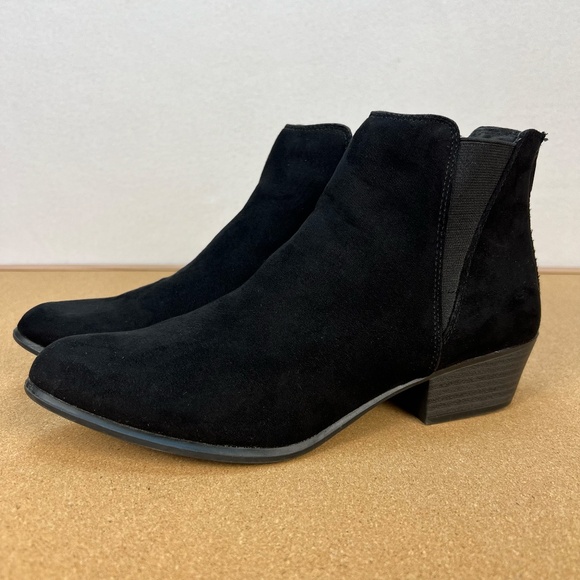 Esprit Womens Chelsea Black Boot Tiffany Faux Suede Booties Size 9M Classic READ - Picture 8 of 13